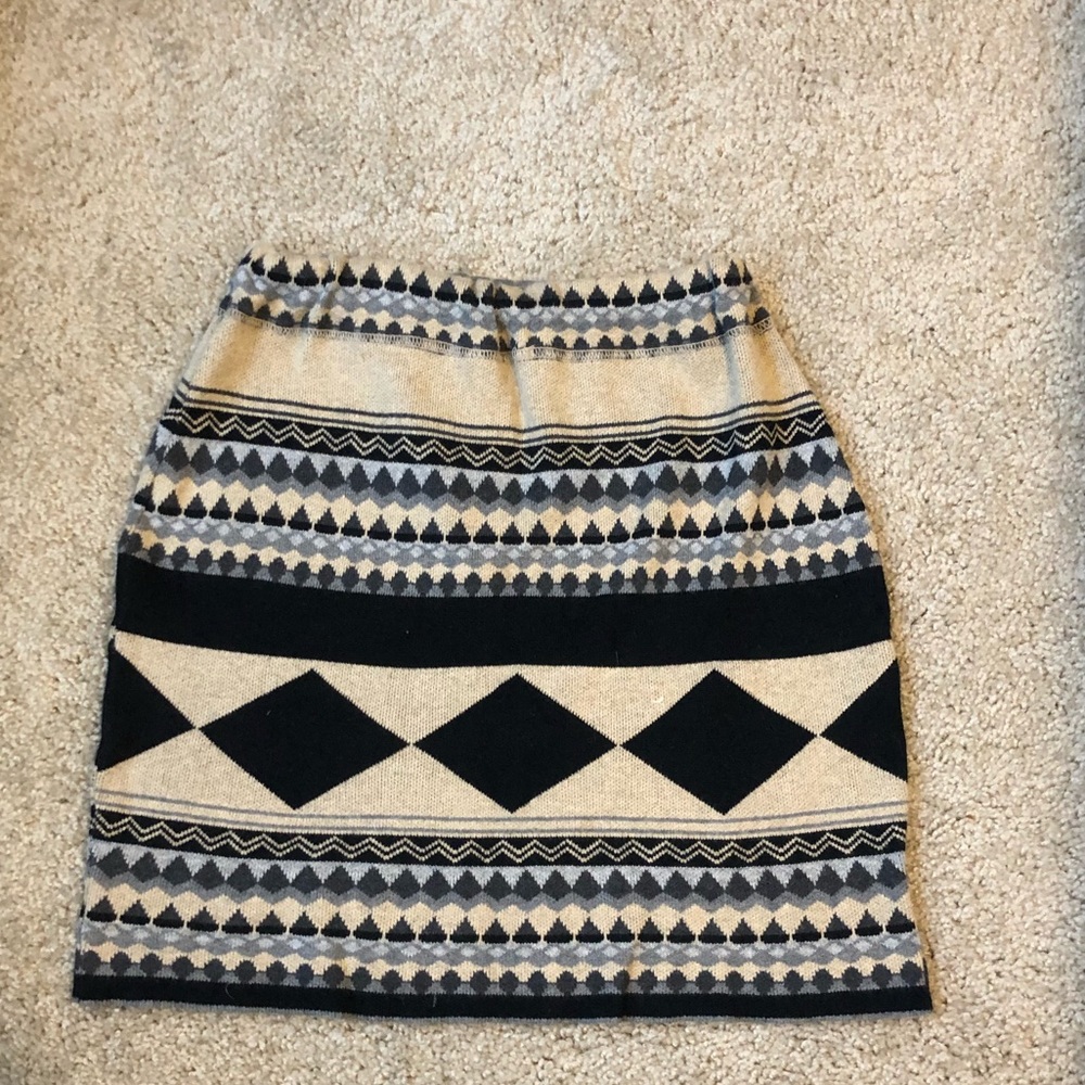 Brandy Melville Printed Knit Skirt